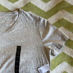 NWT Banana Republic V Neck Tee
